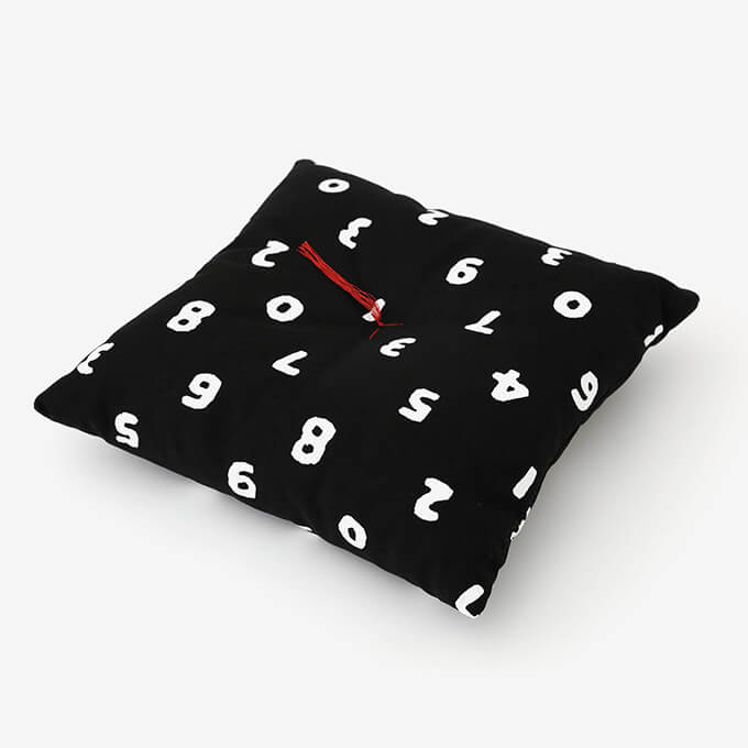 SO-SU-U 中 濡羽色