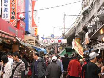 20120330-120330ameyoko2.jpg