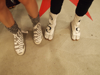 20110226-twinshoes.jpg 20110226-twinshoes.jpg