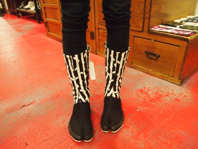 20110508-drewshoes.jpg