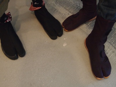 20110728-coupleshoes2.jpg