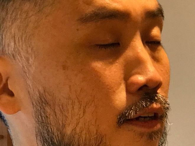 ８