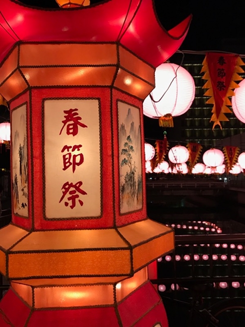 ８