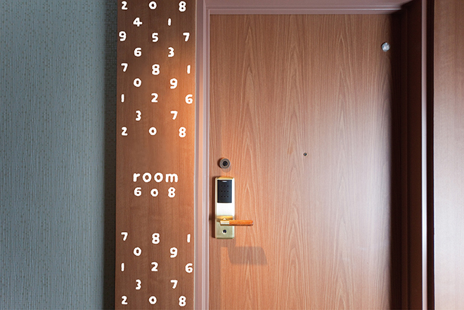 re_180321_entrance