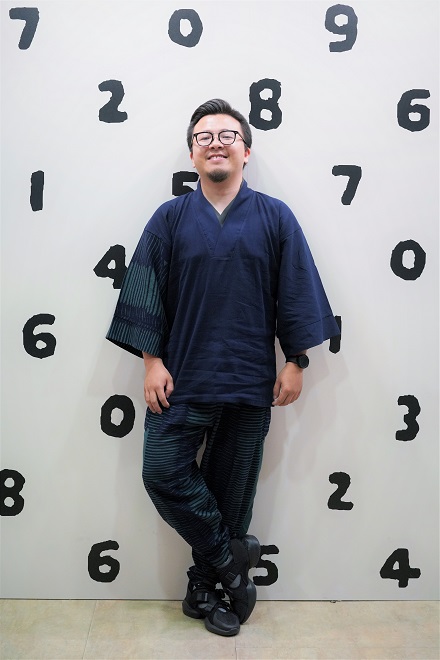 003
